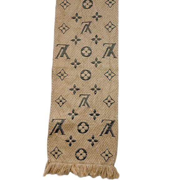 LOUIS VUITTON LV Monogram Beige/Tan & Gray Shine Scarf - Picture 4 of 14